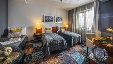 airport-hotel-budapest-stacio-standard-ketagyas-szoba-potaggyal