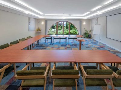 airport hotel stacio meeting room