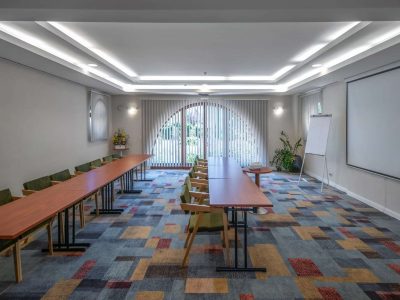 airport hotel stacio meeting room near budapest